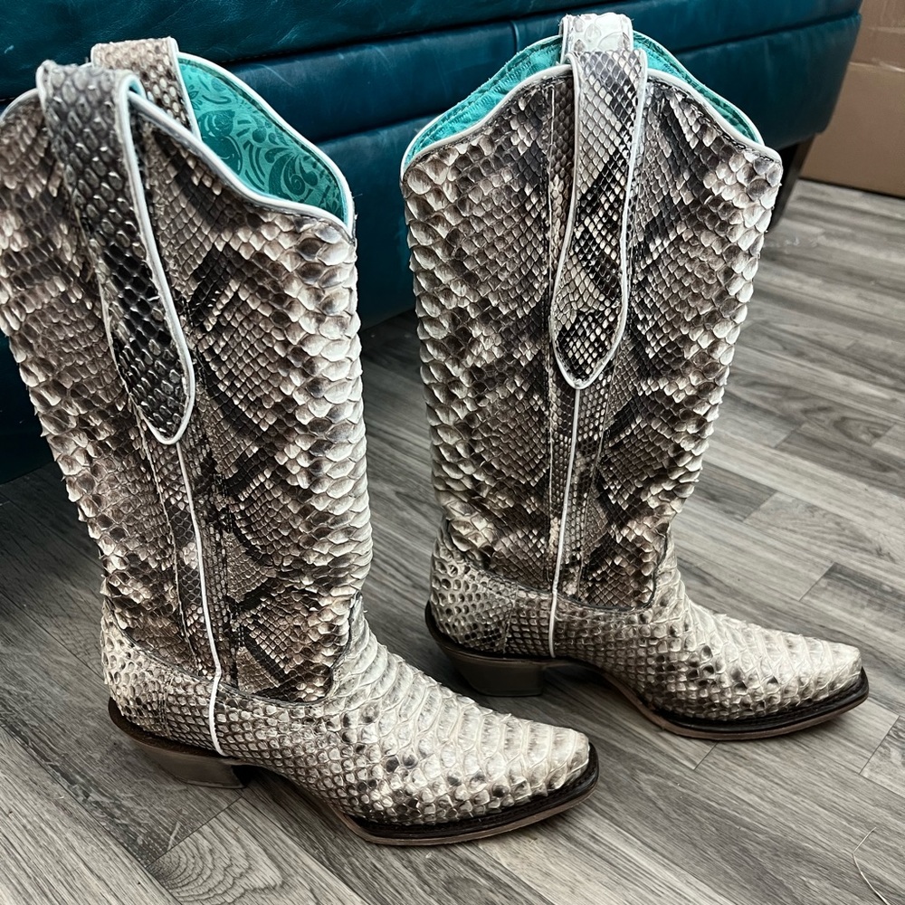 Corral Natural Python Boots Size 8
